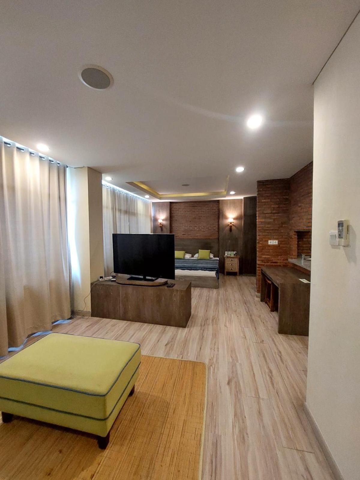 Apartemen Senayan Yakarta Exterior foto
